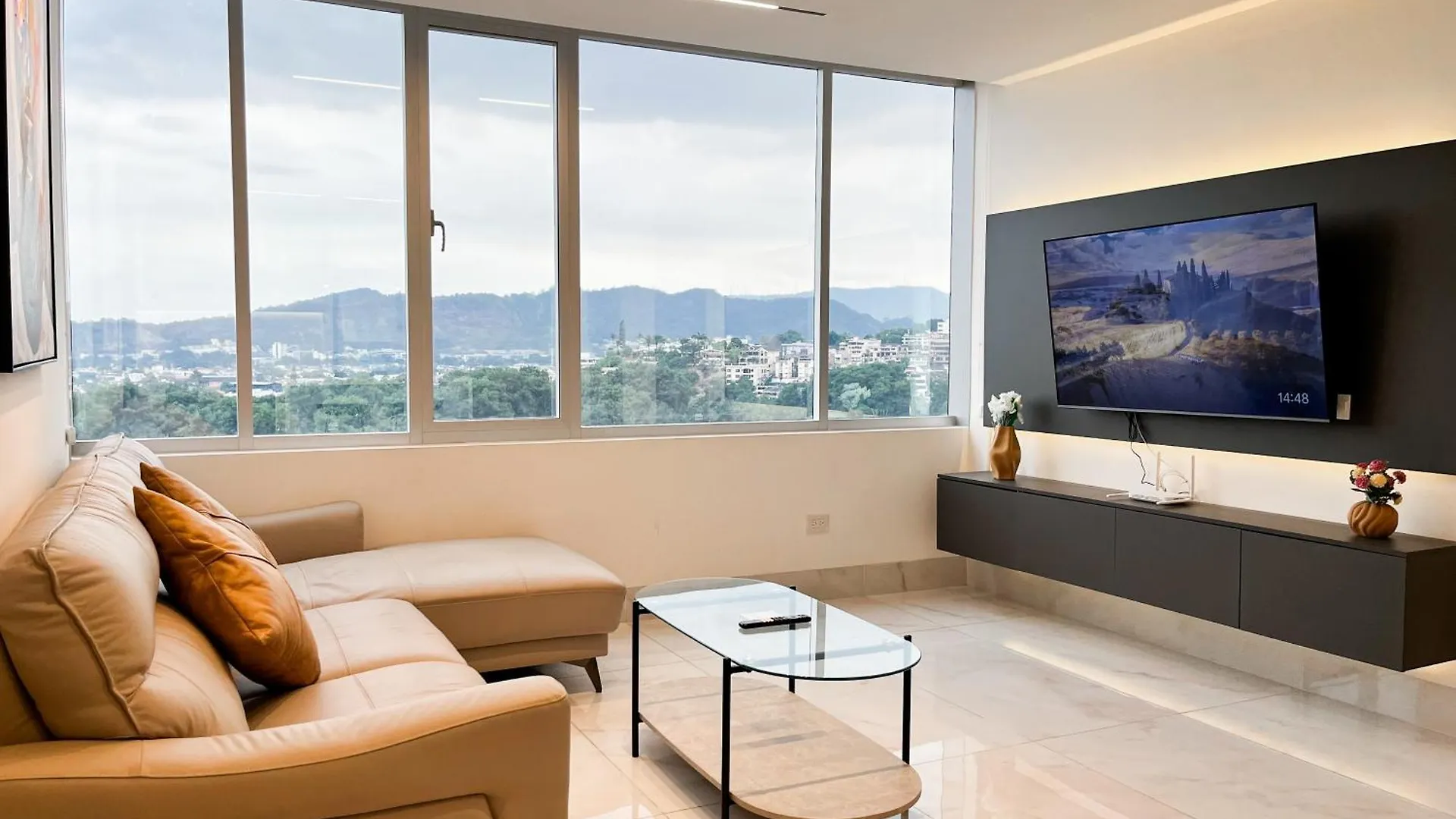 Suites De Lujo Cerca Del World Trade Center, Parking Gratis, Gym, Piscina Гуаякиль