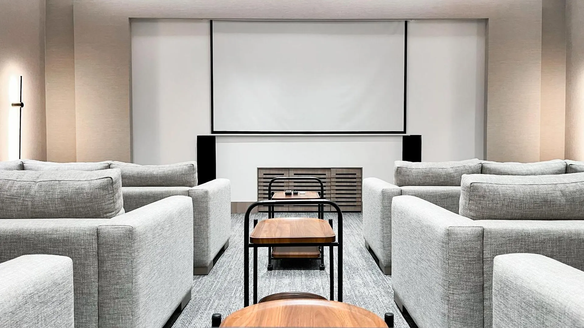 Suites De Lujo Cerca Del World Trade Center, Parking Gratis, Gym, Piscina Гуаякиль