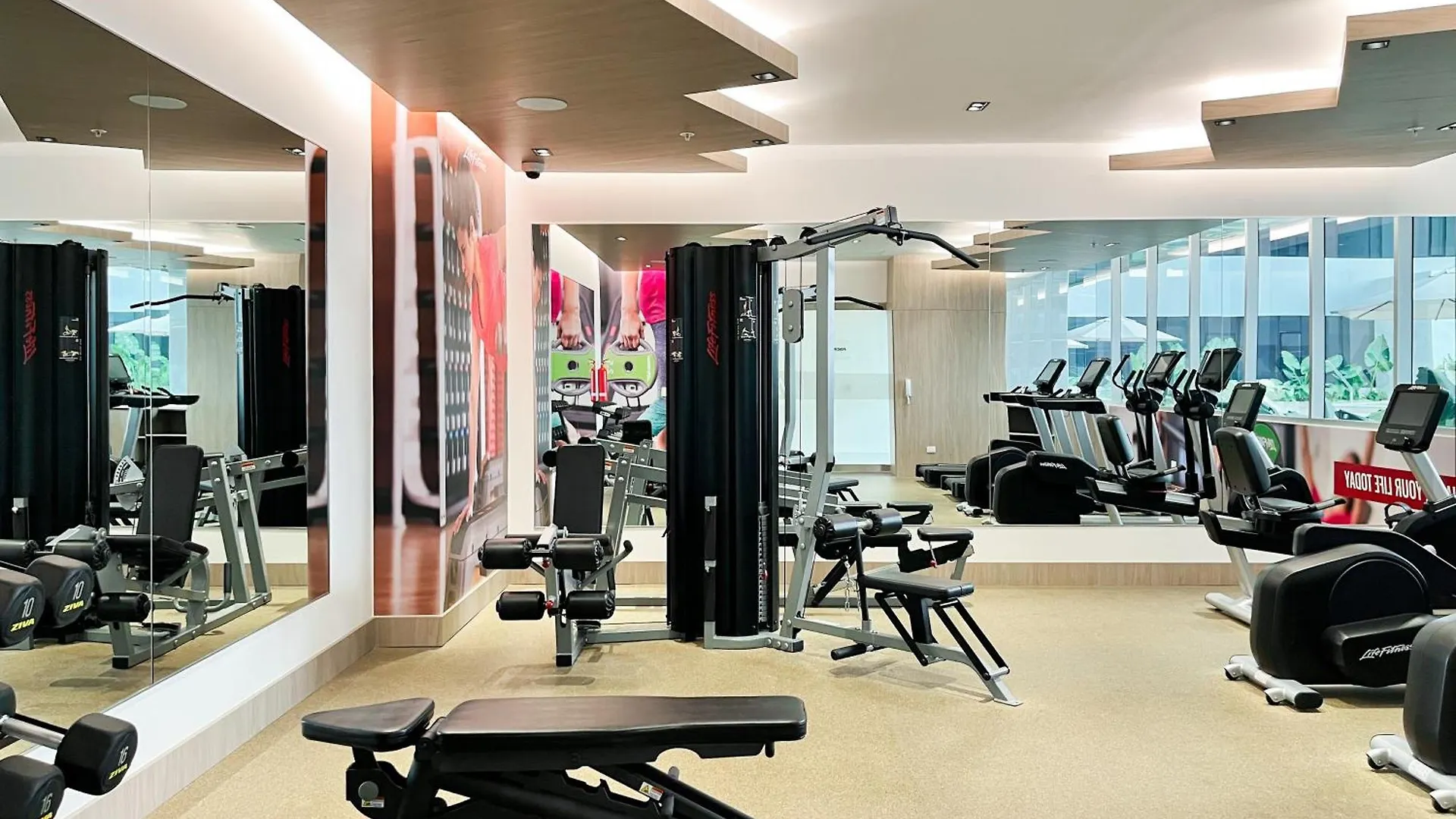 Suites De Lujo Cerca Del World Trade Center, Parking Gratis, Gym, Piscina Гуаякиль Апартаменты