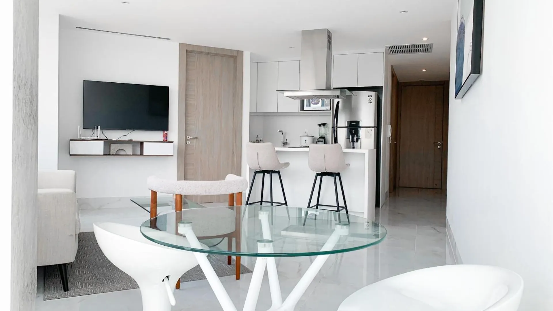 Suites De Lujo Cerca Del World Trade Center, Parking Gratis, Gym, Piscina Гуаякиль Эквадор