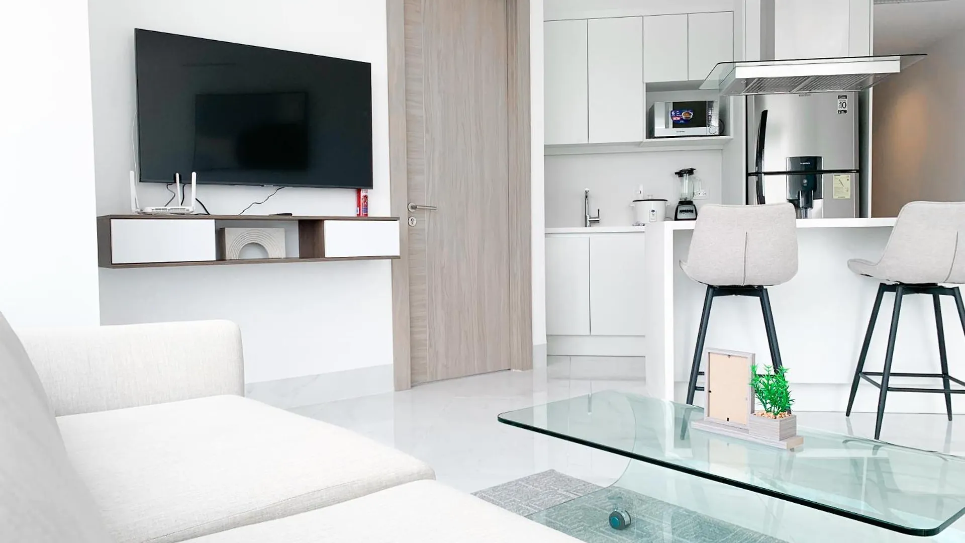 Suites De Lujo Cerca Del World Trade Center, Parking Gratis, Gym, Piscina Гуаякиль Апартаменты