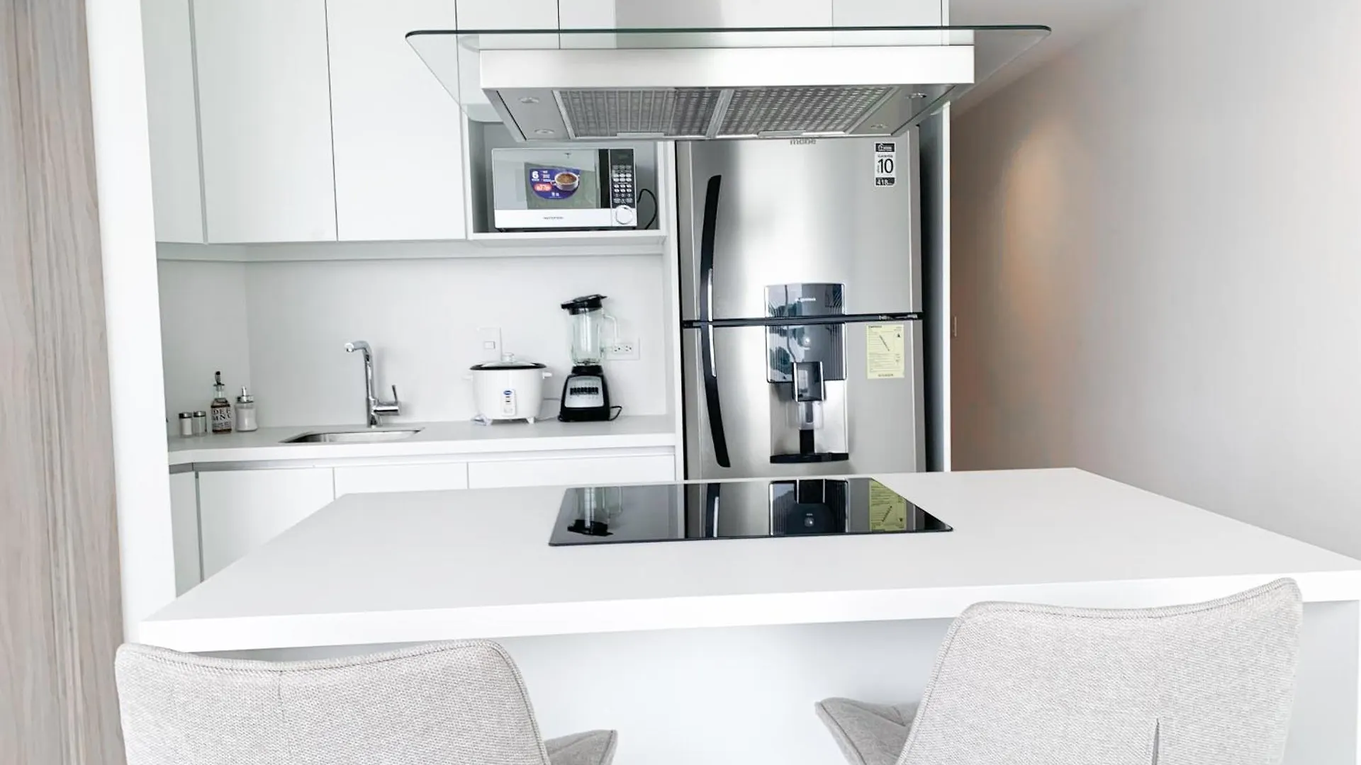 Suites De Lujo Cerca Del World Trade Center, Parking Gratis, Gym, Piscina Гуаякиль 0*,