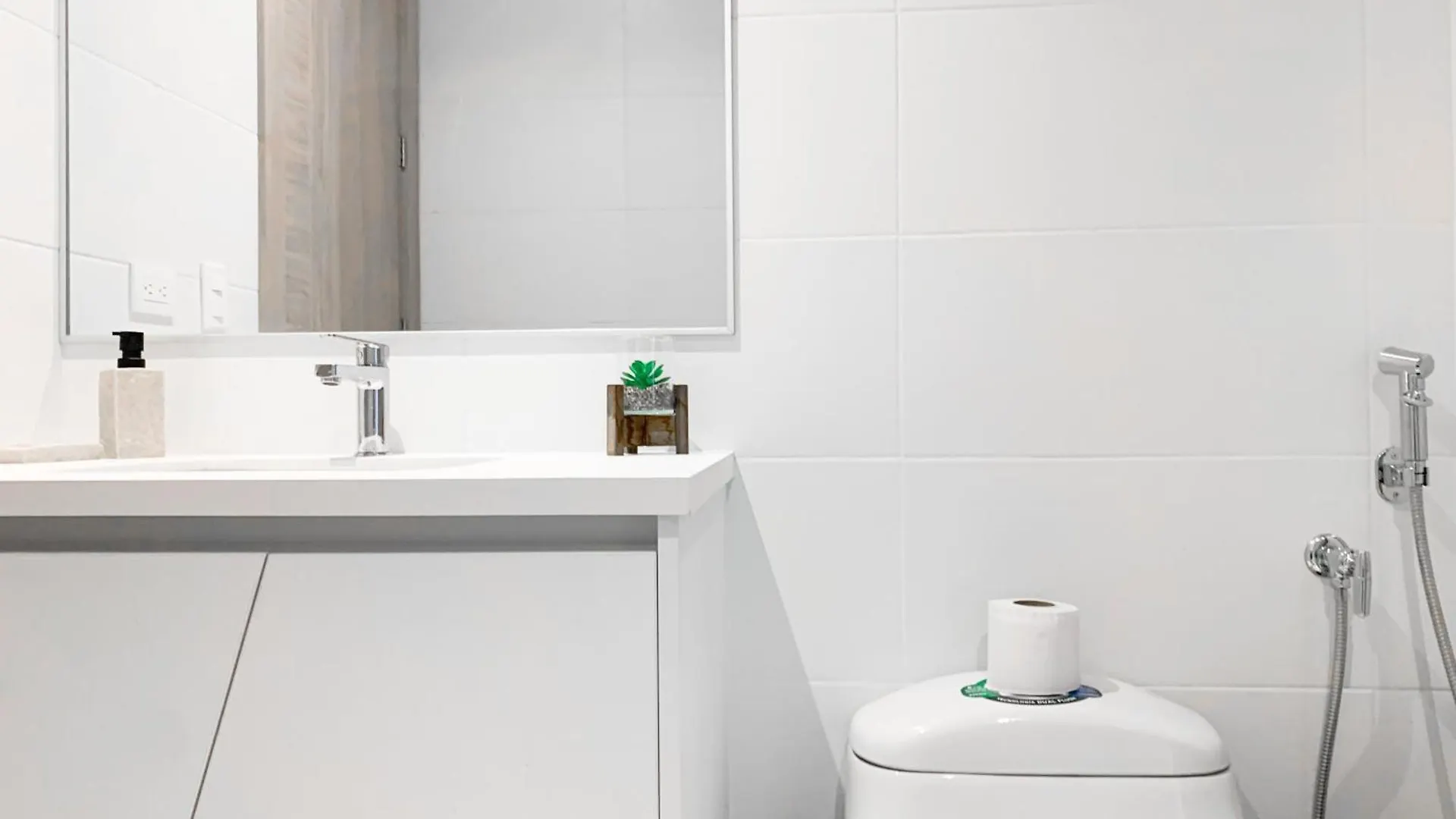 Suites De Lujo Cerca Del World Trade Center, Parking Gratis, Gym, Piscina Гуаякиль Апартаменты